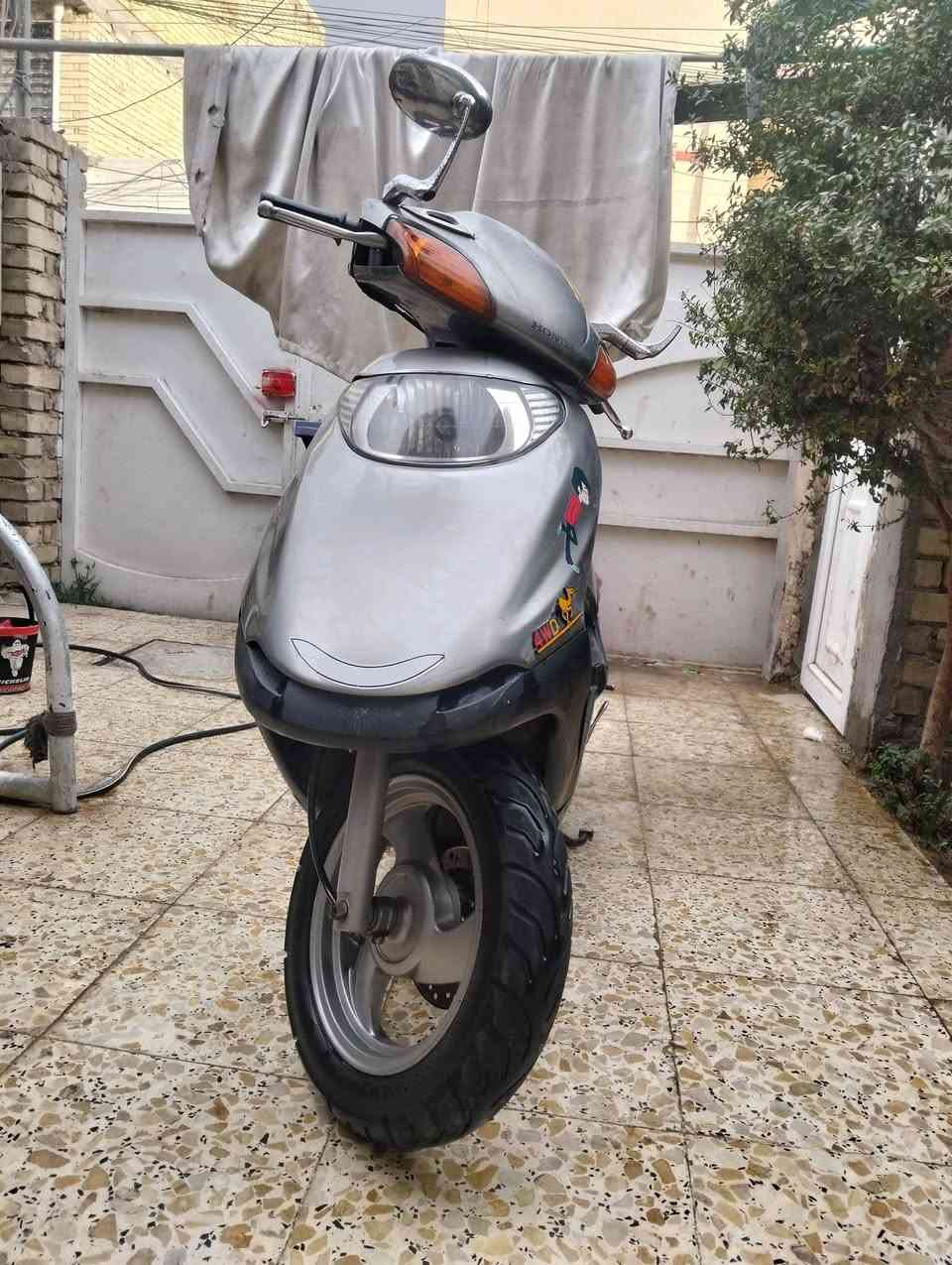 السلام عليكم شباب 
سبيسي ياباني مكينه ممفتوحه 
لاتبخير ولا تنقيص مكينتهه مكفوله ناعمه فول 
تخم تاير جديد 
ابريك امامي خلفي كهربائات كلهن شغالات 
كيج سرعه كيج بانزين اشاير ماصده كله شغال 
كابريتر بلادي اخوان الدراجه ممتعوبه 
تجي وتشوفهه شرط احلى من الصور 

كفرات بلادي 
العنوان بغداد البياع 

السعر #550وبيه_مجال_قليل_كلش

رقم الهاتف ***********

متواجد عل نت 

شراي احطك على راسي مو شراي لتعبني رحمه على والديك
