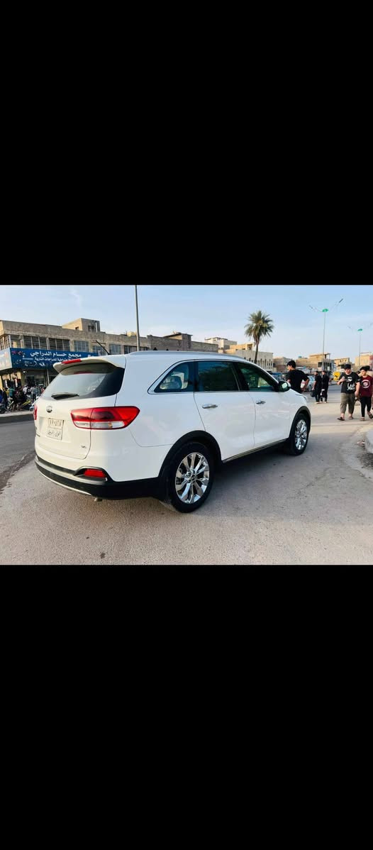 ٠سورنتو موديل 2016 خليجي
كفالة عامة من الضربة عدى باب سائق بارد ومفتوح سياره جديده بمعنى الكلمه 

كفالة محرك وگير

4 سلندر رقم اربيل  تحويل وكاله  بأي وقت 

مواصفات

بصمه

كراسي ٢ كهرباء

٤ انظمة قيادة

شاشة تدعم نظام كاري بلي

فول تحكم ستيرن

ترحيب عند الدخول

حاكية بلوتوث

شحن واير لس

حساسات امامية وخلفية

كامرة دوارة

٣ قطع تبريد

لايت زنون  ولدات

بردات خلفية

سايد برك رجل

ومنافذ ١٢ فولت

Usb

اواكس

وباقي مواصفات هواي

كتلوكات موجودة

بصمةعدد٢
عداد   120  الف كم قابل للزيادة

للاستفسار الاتصال على الرقم
***********
السعر 180
