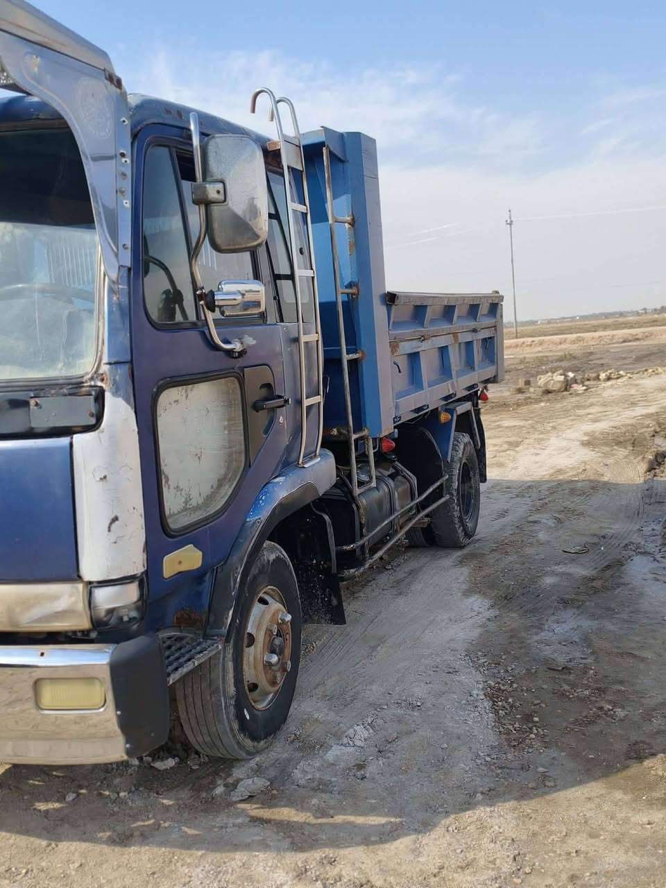 قلاب نيسان 4طن جاهزة لل شغل  مكلف بل نشر التصال عله الرقم صاحب السياره    ‏‪0783 282 9586‬‏
