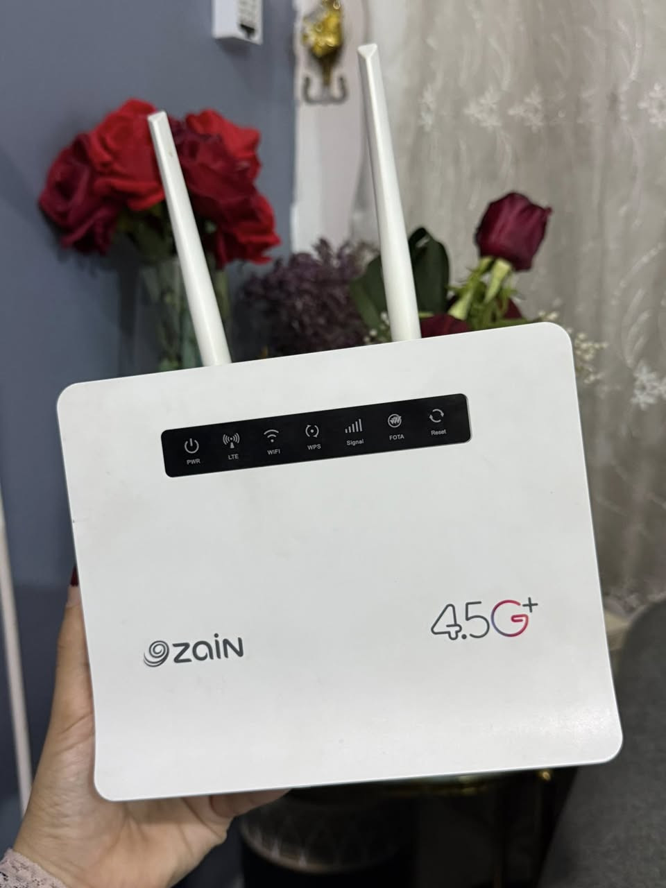 راوتر وUPS جديد
راوتر بي سيمكارت ونت بي سريع
ولUPS يطول شحنة من 6 ساعات ال10 ساعات 
ثنينهم ب75 الف 
للاستفسار :***********
