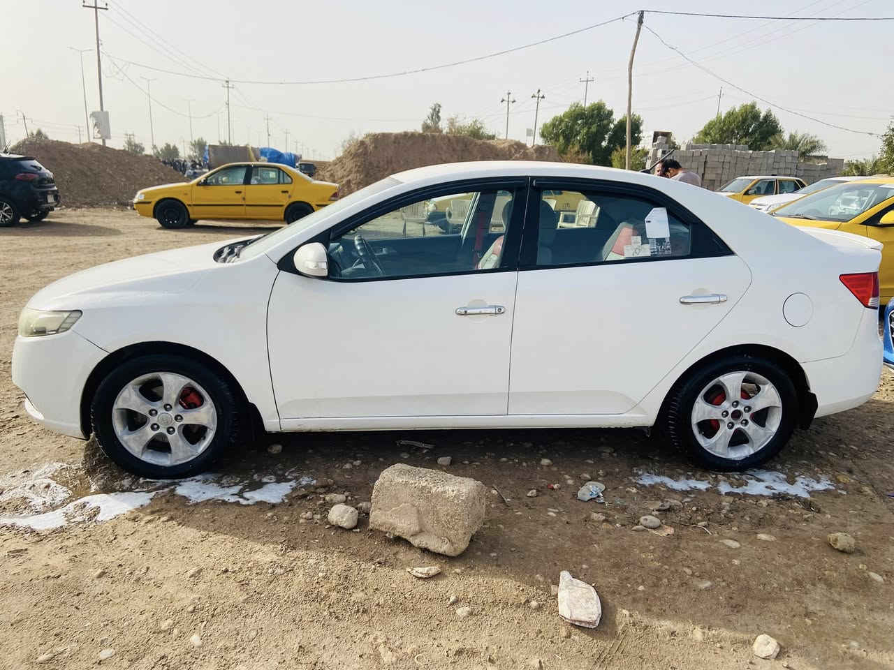 السلام عليكم 
سيراتو ٢٠١١ محرك ١٦٠٠ سعر ٩٠ ورقة 
‭٠٧٧٢ ٥١٢ ٧٢٧٠‬
