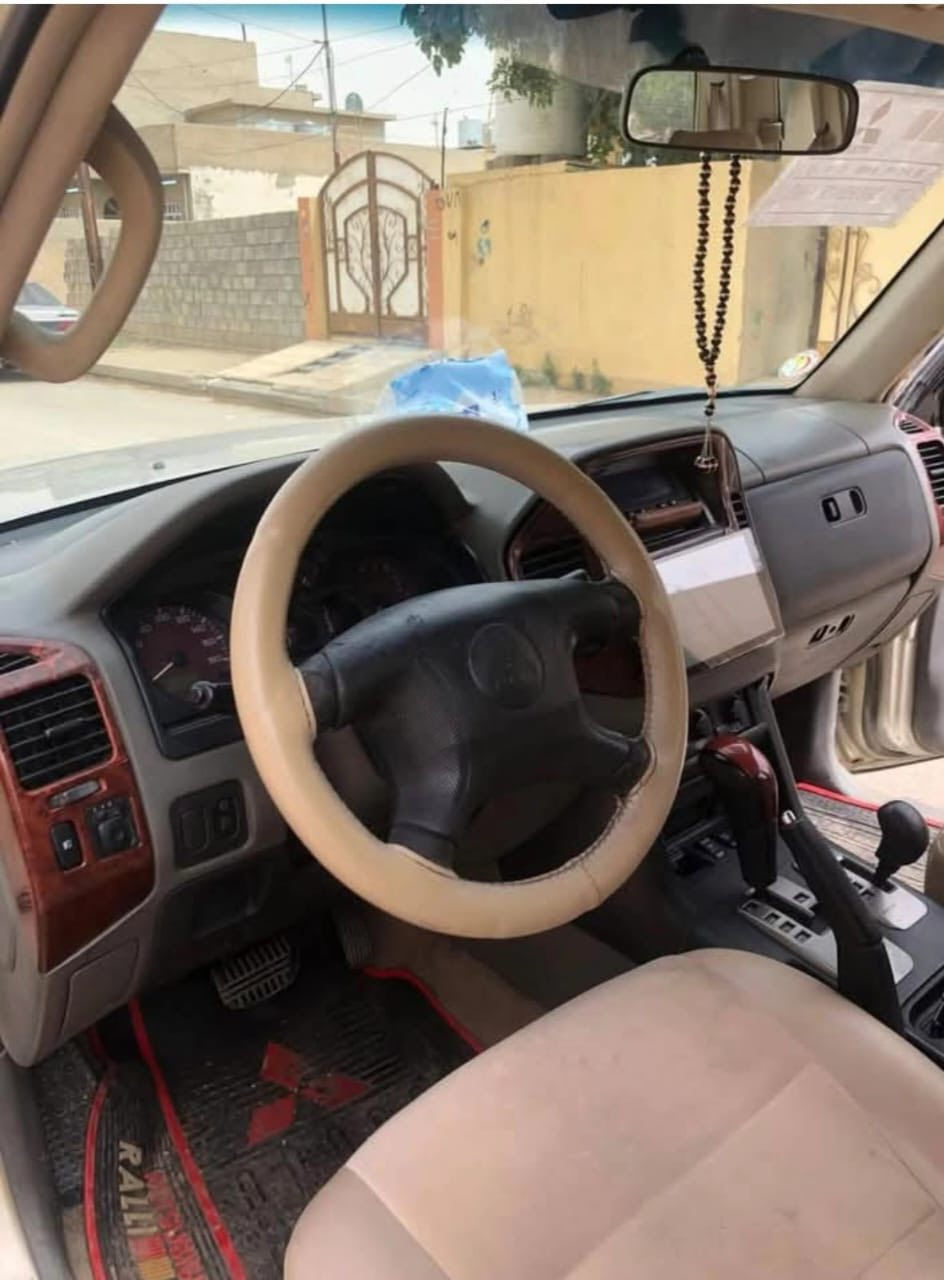 السلام عليكم 
باجيرو 2004
رقم نينوى  الجديد
مصبوغه حزام
محرك 3000
مكاني بغداد 
للاستفسار 
***********
***********
