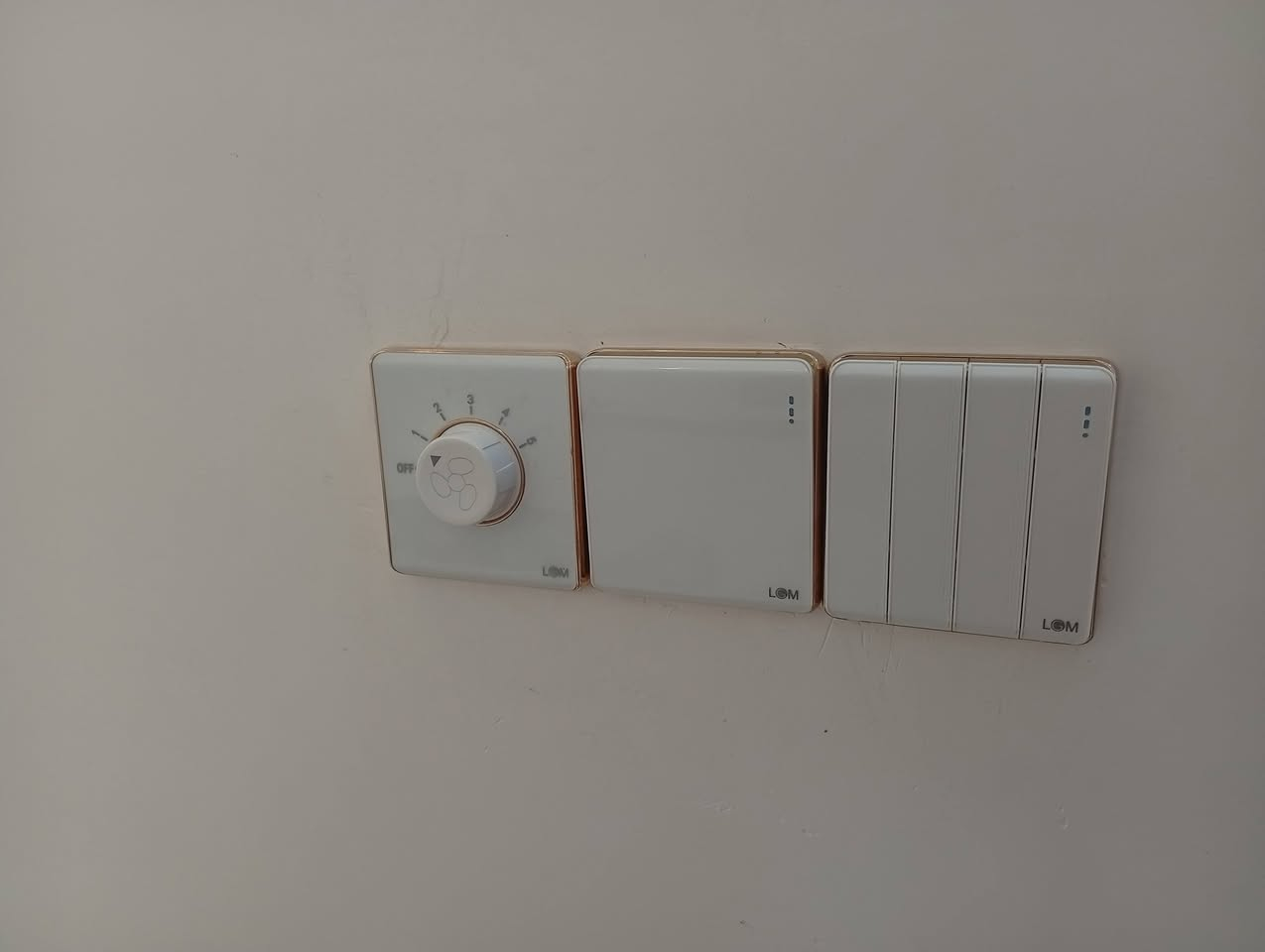 جانب من اعمالنا الكهربائية 
ومن الله التوفيق 
هـ ***********
