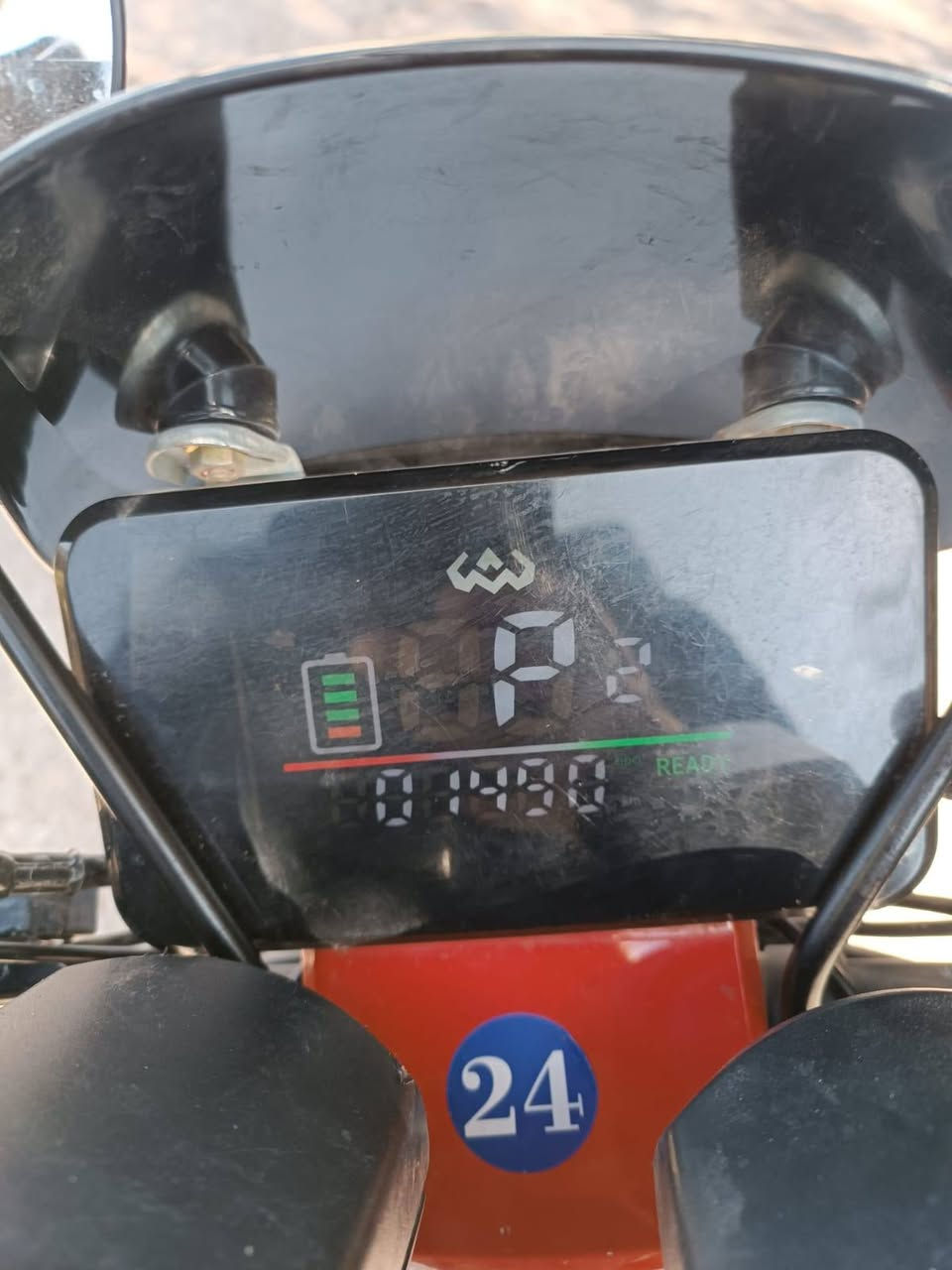 السلام عليكم بايسكل شحن للبيع R9 موديل 2025 خمس بطاريات دبل 32 أمبير السعر400 وبي مجال للاستفسار ***********
