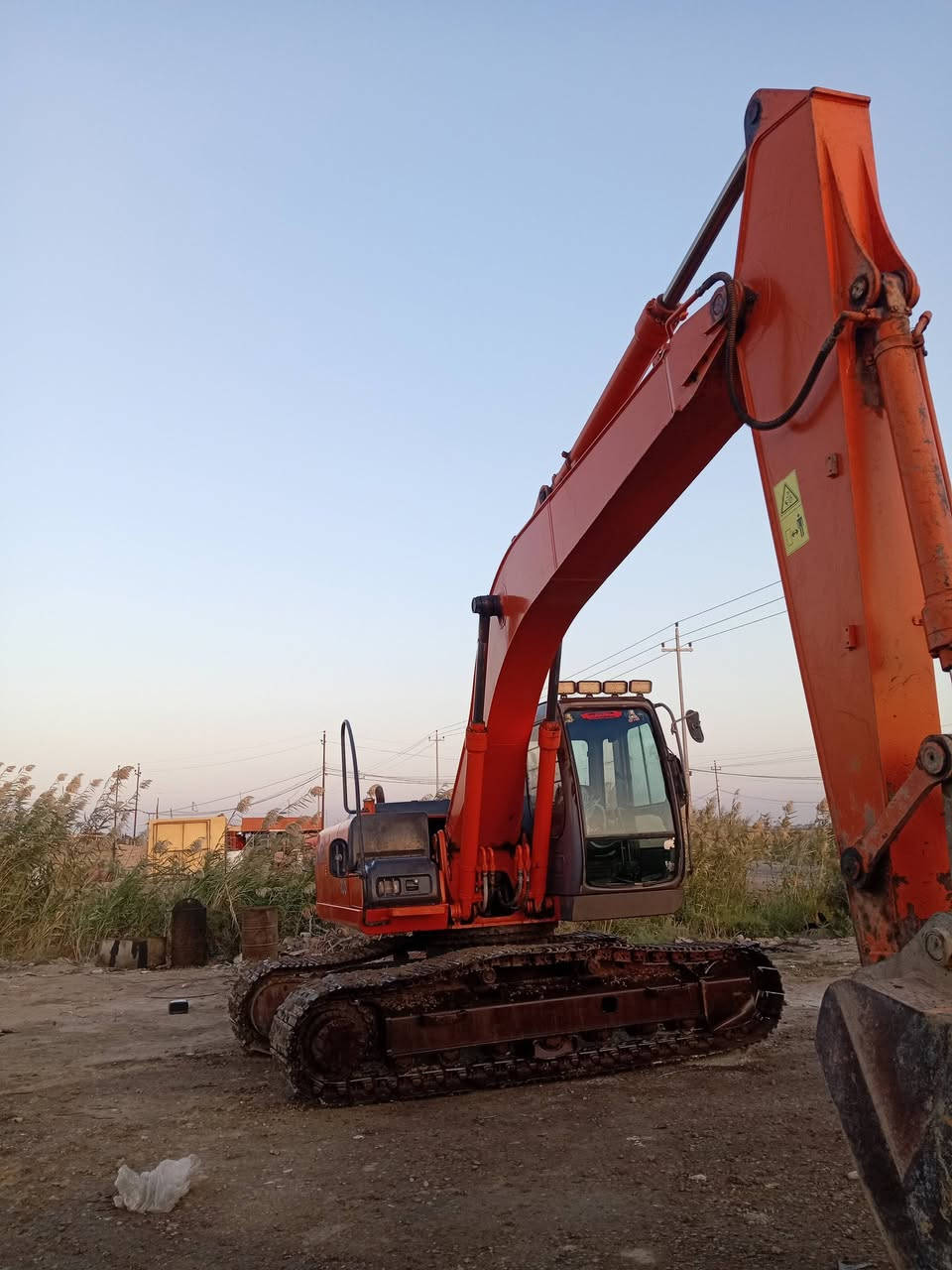 حفاره لبيع هيتاشي 2002 رقم ألماني تحويل مباشر
حجم 200 جازه العمل 
***********
