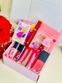 هدايا عيد الحب • بوكس هدايا • ٤ شغلات