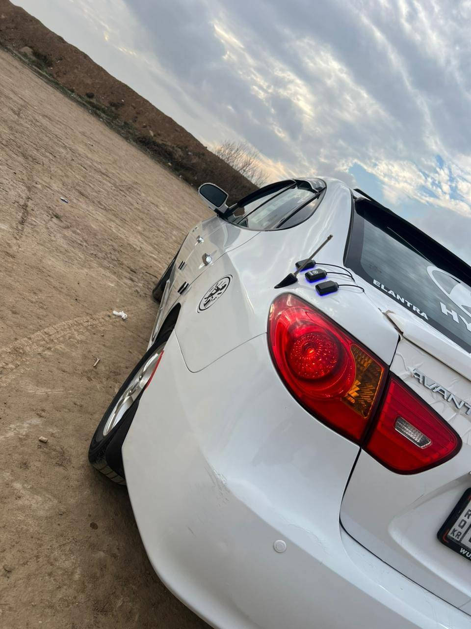 للبيع افانتي ادوات ادوات
متومه ارقام وسنويه
موديل 2010
محرك 16 شرط
دكشن عالي
كير اوتو شرط
تحكم ابيانو 
مري شفط
تبريد ثلج 🥶
بدون صبغ فقط مكان الكص
كشنات جلد تدفئه بل كشنات
صدر امامي خلفي جديد طبه
ويل 15 تخم تاير جديد 
بدون اي ضربه او رصعات
سياره جديده طك كارتون احلا من الصور 
مكان السياره تكريت 
للستفسار
***********
***********
