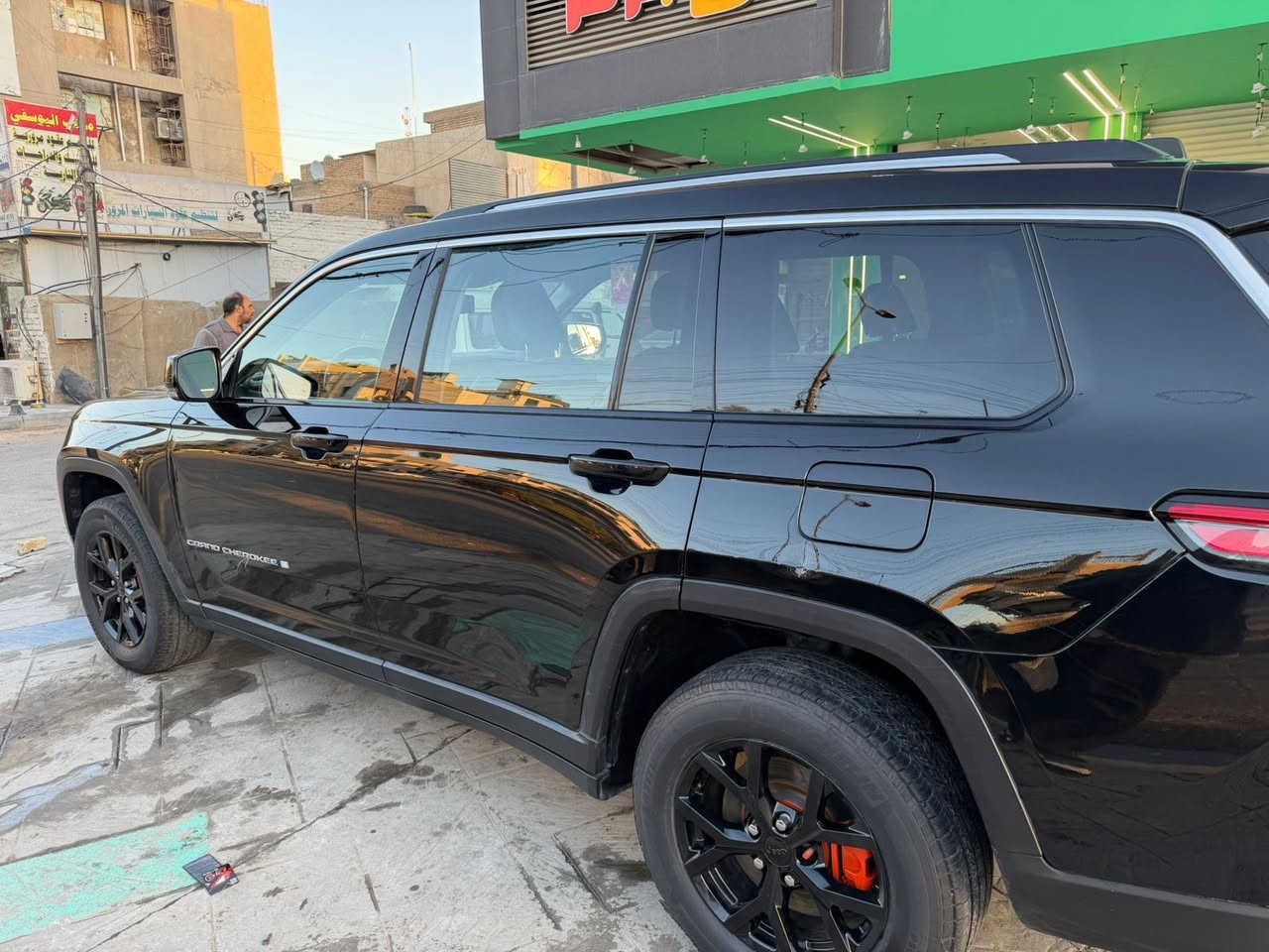 سلام عليكم جيب موديل 2021 راكب 7 محرك 3600 صور الحادث والي يدور مكفول خلي يدور خليجي هذة حادثها وارد امريكي  وسونار بلمنشور شراي يتصل اي ستفسار ***********
