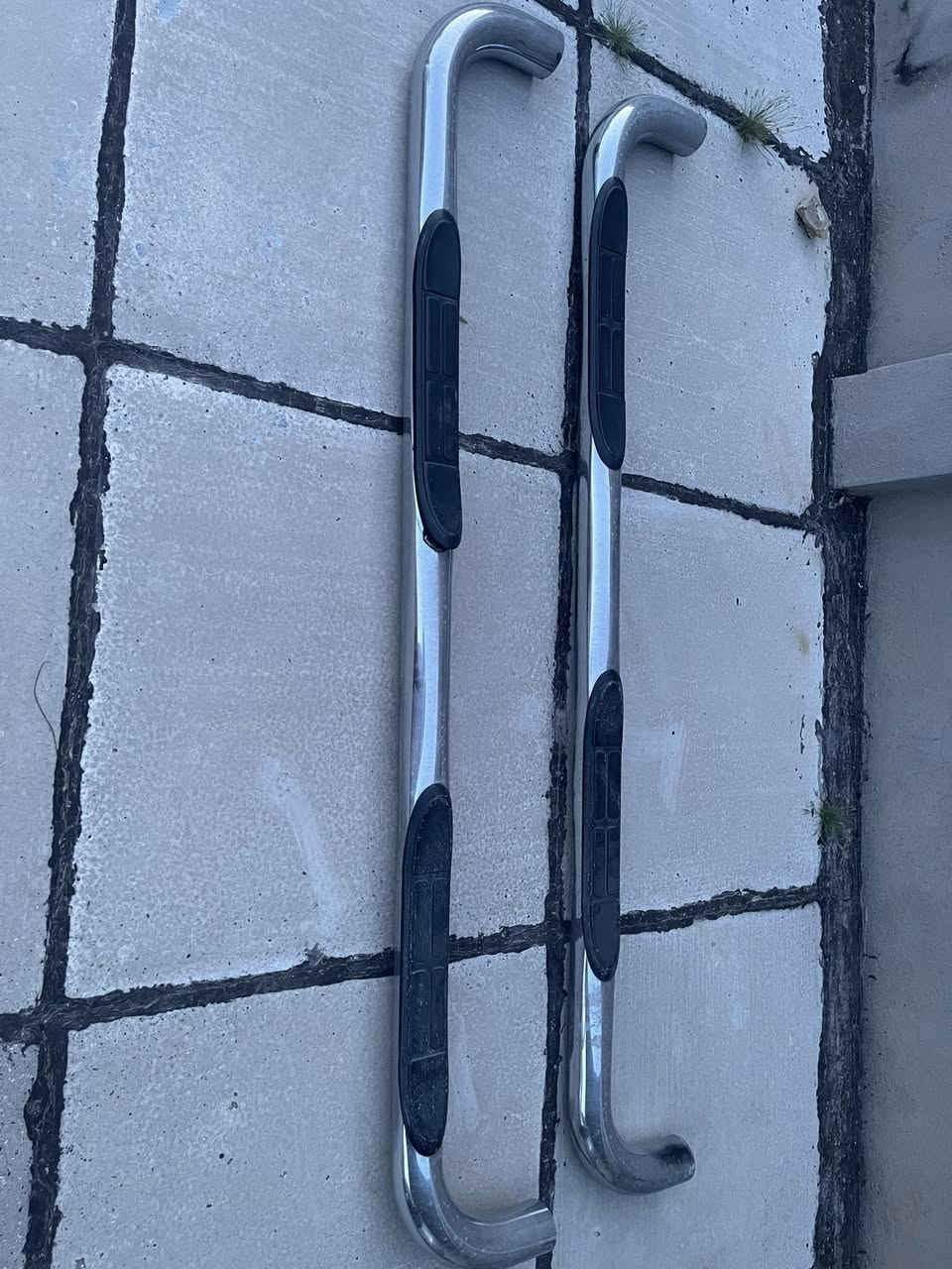 السلام عليكم ورحمة الله وبركاته 
دوسات همر h2 اصلية بدون قواعد 
السعر 50 الف فقط


**إذا كنت صاحب هذا الإعلان وتريد حذفه لأي سبب، رجاءا أرسل رسالة إلى الدعم الفني**