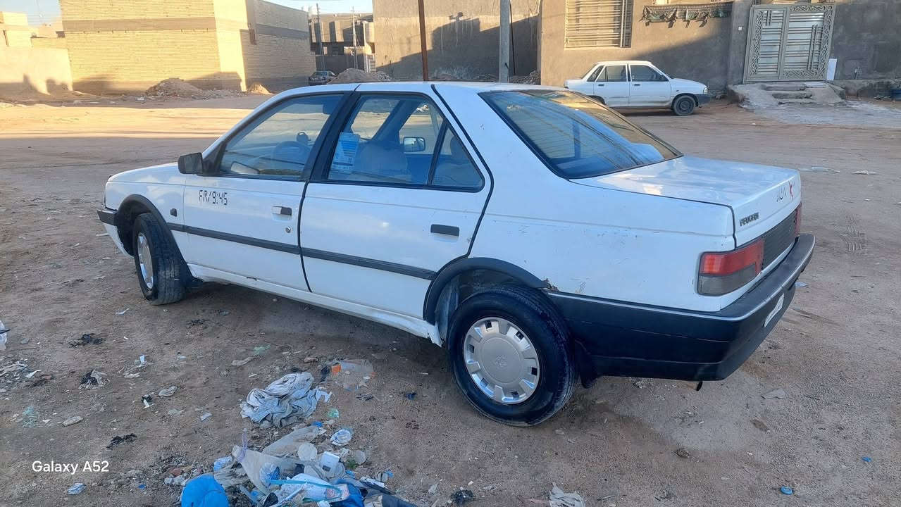 السلام عليكم للبيع بيجو روى كير ومحرك وحداديه كاملات رقم نجف وراعيها بلشاميه تحويل شوكت متحب السعر ١٧ وبيها مجال قليل للتواصل ***********موجوده بكربلاء
