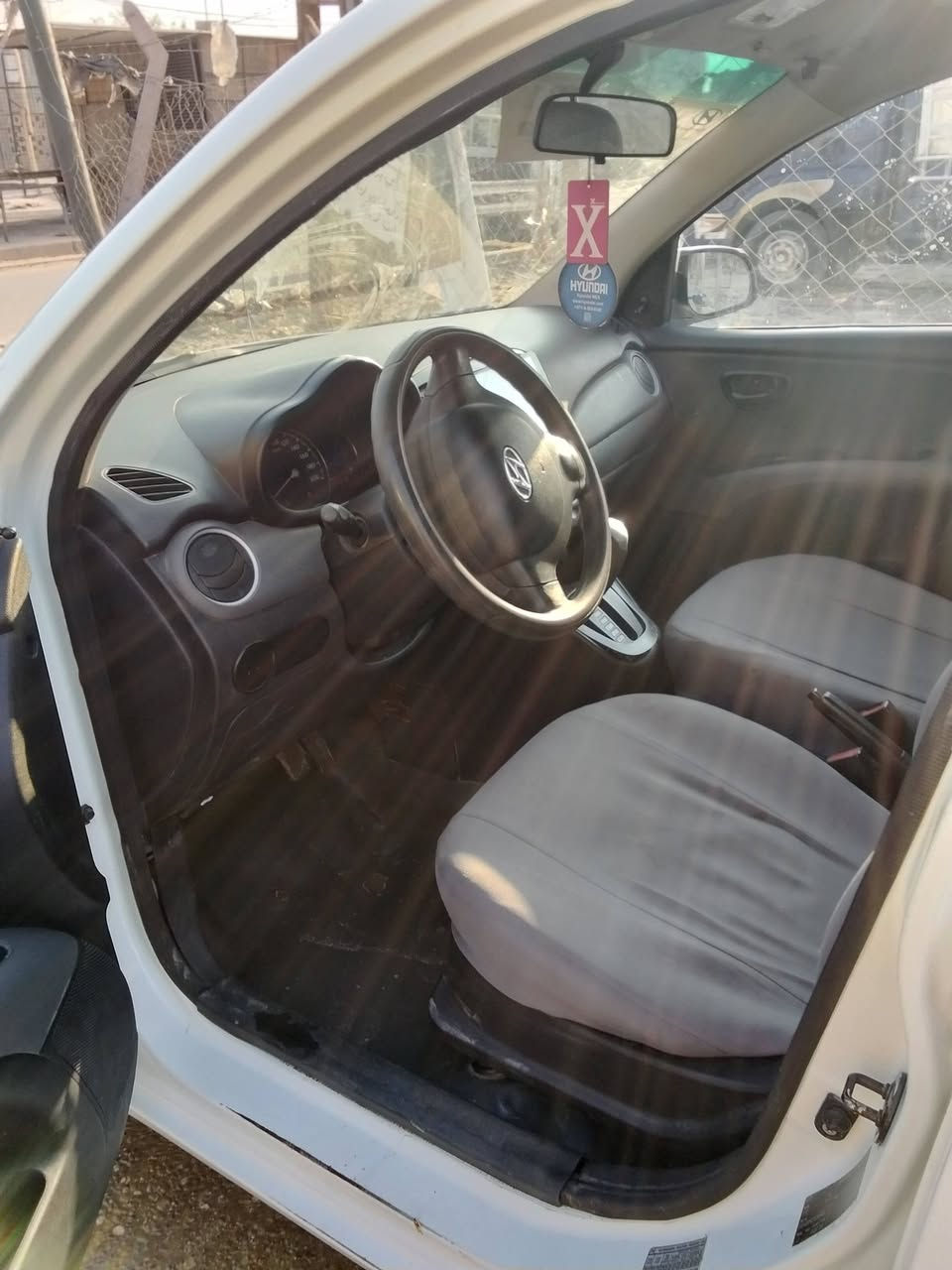 ✨🚗 للبيع هيونداي i10 – أنيقة، اقتصادية، وجاهزة فورًا 🚗✨

إذا تبحثين عن سيارة عملية، مريحة، وسهلة القيادة داخل المدينة
👉 هذه السيارة خيار مثالي 👌

🔹 النوع: هيونداي i10
🔹 سنة الصنع:2012
🔹 الممشى: 34,000 كم فقط
🔹 الحالة: نظيفة جدًا ✨ بدون أي نواقص
🔹 الاستخدام: خفيف ومعتنى بها

💖 مناسبة جدًا للنساء

حجم عملي وسهل الركن

قيادة ناعمة داخل الزحام

صرفية وقود قليلة

شكل أنيق ومريح للاستخدام اليومي

💰 السعر: 75 ورقة (قابل للتفاوض للجادين)
📍 الموقع: بغداد – العبيدي
📞 رقم التواصل: ***********

🔔 فرصة مميزة لسيارة نظيفة ونادرة بهذا الممشى

#هيونداي_i10
#سيارات_للبيع
#بيع_وشراء
#بغداد
#العبيدي
#سيارة_اقتصادية
#سيارة_للنساء
#سيارات_نظيفة
#فرصة_مميزة
#سيارات_العراق
