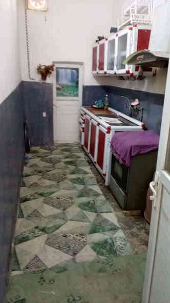 السلام عليكم بيت للبيع مساحه 110 كامل مكمل علوه الفحل قرب صوره العباس الرقم ***********
