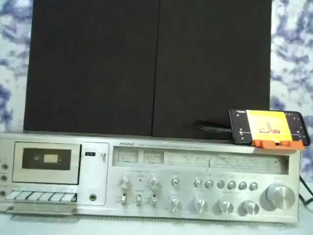 جهاز رايزنك Rising
صناعة يابانية اصلي 
راديو و مسجل واواكس شغال
*********** واتس اب 
يوجد توصيل
