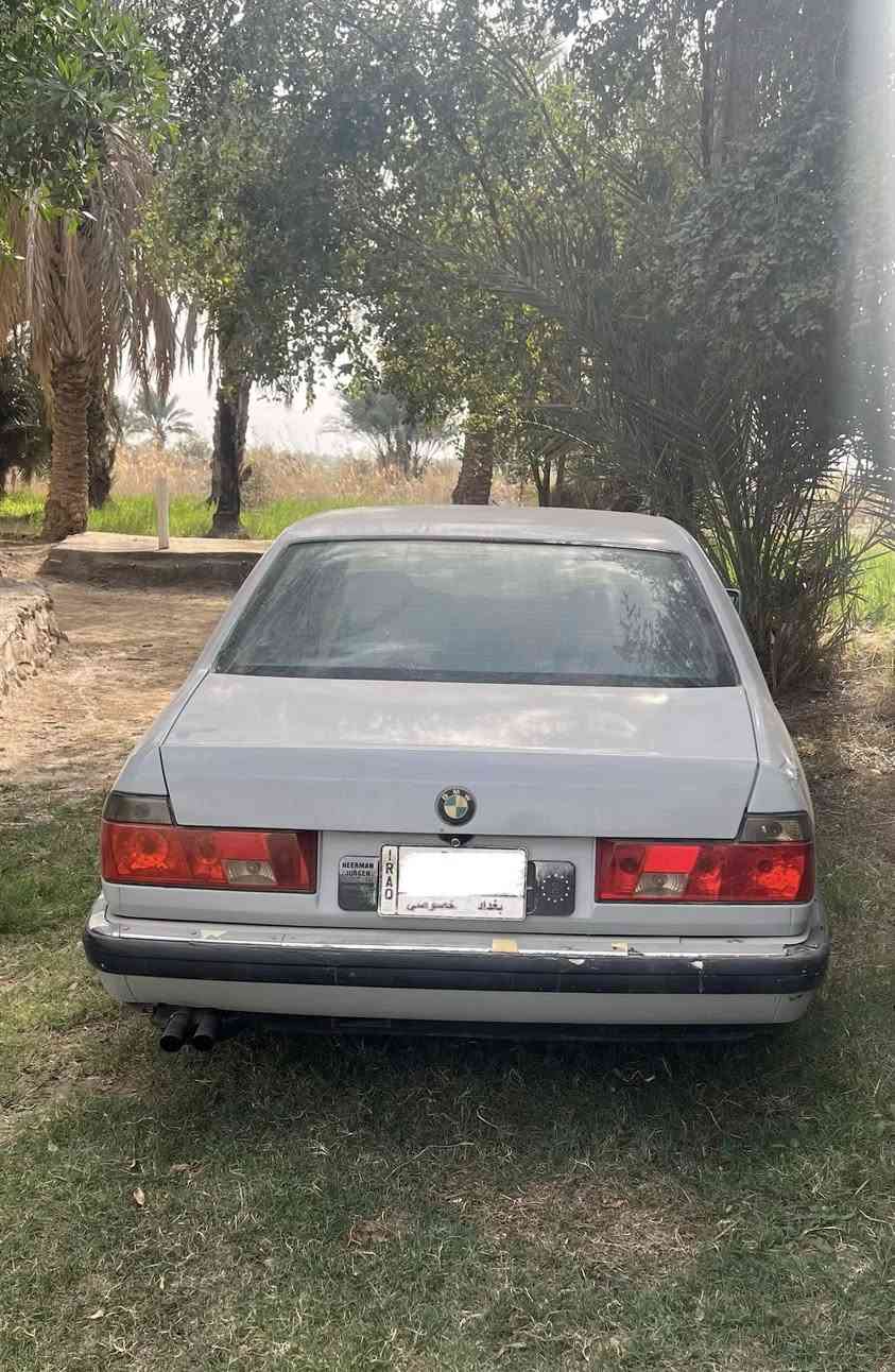 سلام عليكم  735  موديل 91  للبيع  سياره كير ميكنه نضيفات  كهربائيات كله شغاله حداديه اماميه جديده خلفيه تريد قاعده دبل خلفي  رقم بغداد تحويل او وكاله 
المكان سماوه السعر 40 وبيه مجال ***********
