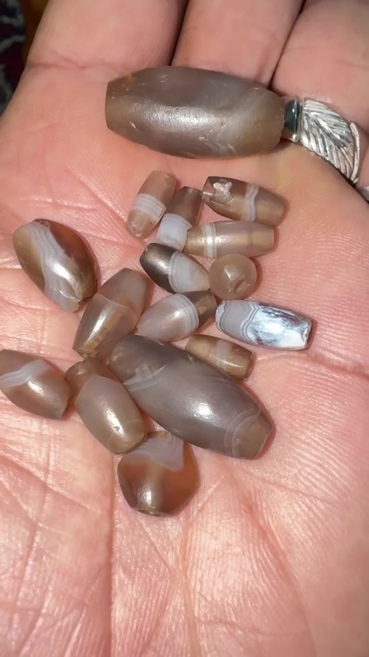 قديم ✋جزع يماني 
***********
