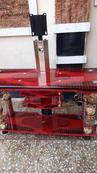 براد • ميز • شرطة رابعة
