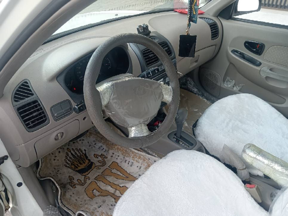 لبيع او مراوس باوبترا هونداي فيرنا ابيض ثلجي موديل ٢٠٠٩ رقم اربيل كيرا الاوتوماتيك محرك جبير حجم ١٦ كير ومحرك بشرط لاصرف ولابخار سيارة جديد دينار مصرف مابيها موصفات معروف ٤ جامات كهربائي كونترول قفل مركزي مرايات كهربائي ٤ اطارات جديد كلها جديد وتبريد شغال ثلج تدفئه شغال سيارة بيها جاملغ خلف ساق وبيها مكانات صبغ كارت مال تكشير اني ابيع احزام سعرها ٦٦ وبيها مجال واذا اكو اوبترا اراوس رقم موبايل *********** مكاني كركوك كركوك, العراق
