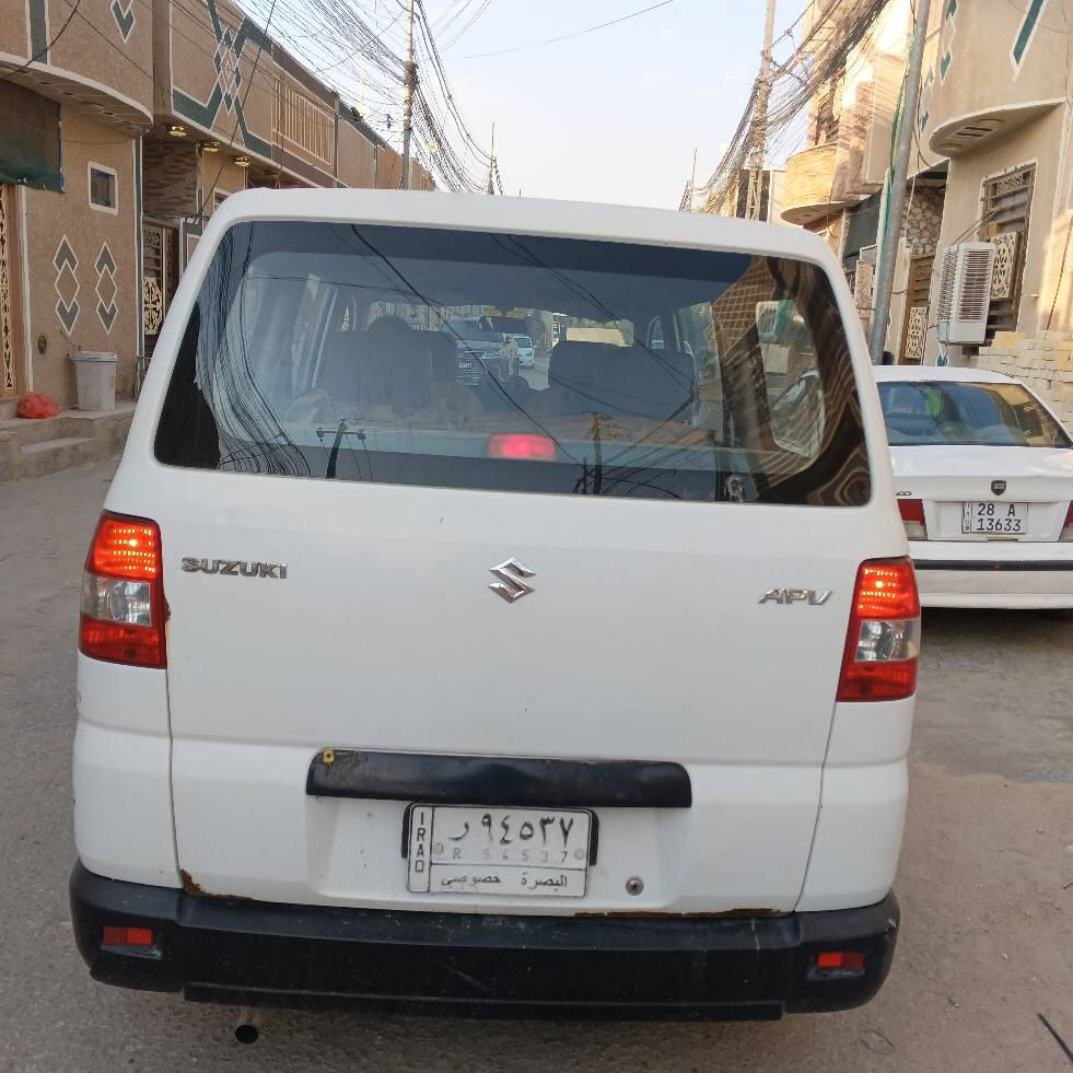 كير و محرك مكفول   كير عادي 5 نمر 
محركه 1600 قتصاديه  
سياره ما ناقصه اي شي بس دوشمه 
سياره مشروع وطني  
65 بيه مجال قلي

للتواصل 
***********
***********
مكان سياره كربلاء كربلاء, العراق
