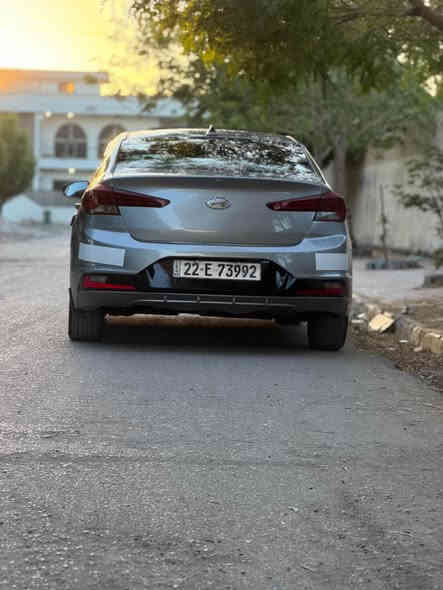 السلام عليكم النترا ٢٠٢٠ سعر ٩٨ ورقة  قفل قفل قفل سياره بيها ضربة جهه سايق مصبوغه عام اكفل الكص والدواخل يعني لالغد ولاشاصي بيها سياره جاهزه وكل نقص مابيها مكينتها ١٨٠٠ دوش جاهزه السياره فول لمتدد تحويل مباشر السياره احلى من صور بعد مكان السياره بغداد العامرية شارع المنضمة *********** بغداد
