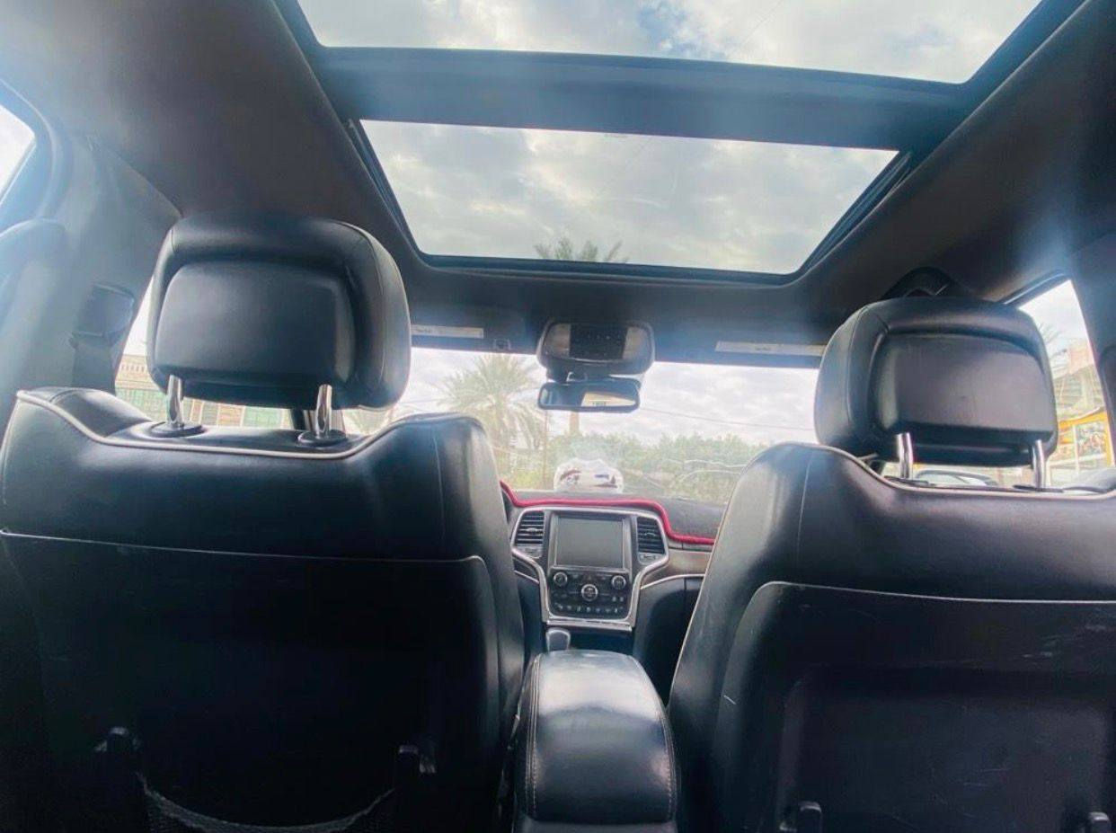 السلام عليكم
جيب كراند شيروكي اوفر لاند امريكي 

موديل 2017 

ماشية 131  

رقم بابل بأسمي تحويل ثاني يوم مكينة جديدة هسه شادها 

#المواصفات…

1-كشنات جلد 

2-كشنات امامية تدفئة تبريد + الخلفية تبريد تدفئه

3-كرسي السايق والصدر تحكم كهرباء

4-تحديد مسار

5-التوقف الذاتي 

6-تبريد قطعتين منفصل 

7-بانوراما 

8-ماوس بالاضافة الى 6 وضعيات قيادة

9-نظام التعليق (جكات)

10-وضعيات خزن الكشن 

11-نقطة عمياء 

12-مري شفط مع تعتيم ذاتي

13 ستيرن كهرباء

14-دفع رباعي 4*4

15-ويل قياس 18

16-شاشة كبيرة مع نفگيشن GPS

17-صندوق كهرباء

18-تشغيل عن بعد 

19-لايت مع بلوجكتر زنون 

20-محرك 3600 

21-صندوق كهرباء 

22-حساسات امامية وخلفية 

23-كاميرا 360 درجة 
صور الحادث مرفق بالمنشور 

السعر $ 214 
المكان بغداد 
للاستفسار اتصال
رقم الهاتف ***********
