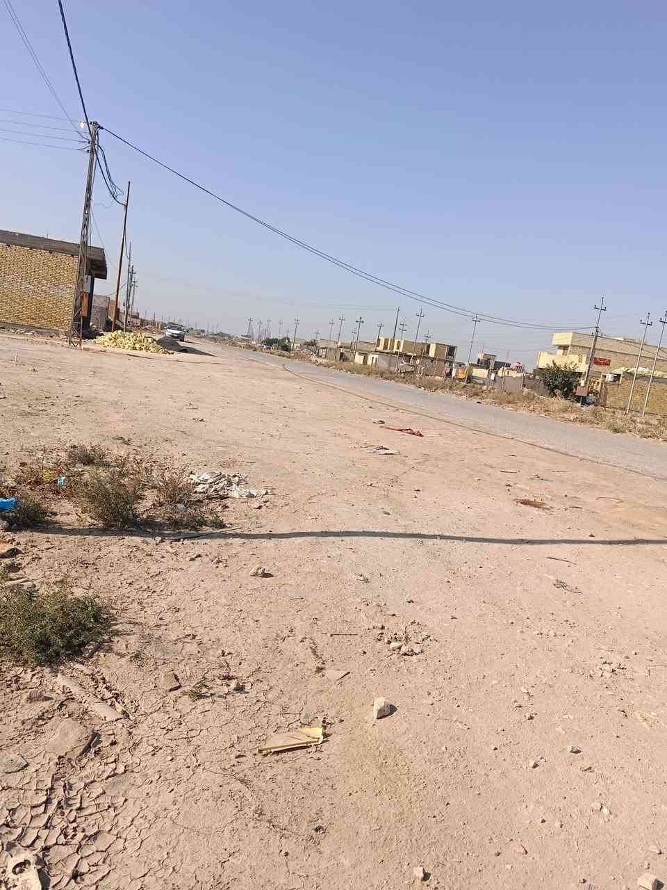 سلام عليكم قطع اراضي 280 زراعي واصل ماي وكهرباء قرب جسر هولندي شارع مضخات ماء بين شطين 
و50 متر عن شارع تبليط
السعر 27

للاستفسار الاتصال ***********
