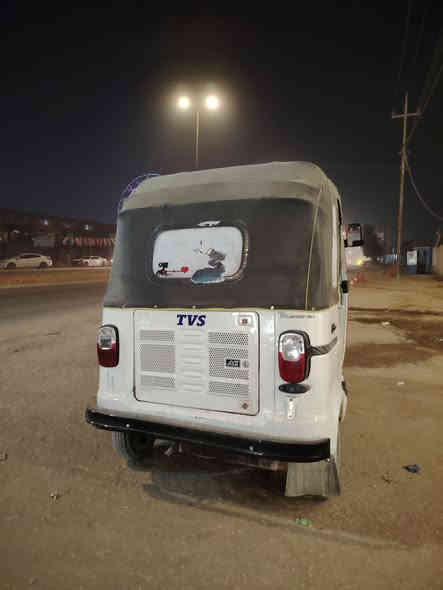 السلام عليكم تكتك لبيع موديل 2020 شهر 10 اوراق اصولي سعر 4300 بيه مجال رقم ***********
