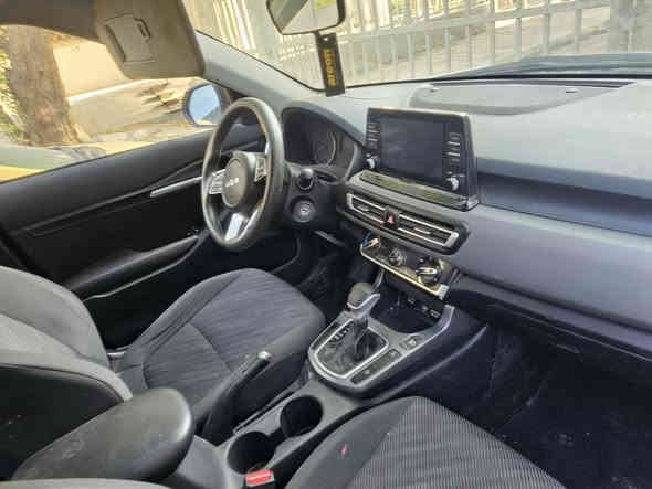 سيليتوس موديل ٢٢
 حادث جاملغ وباب
 نص فول ماشيه ٢٨ الف كيلو رقم بغداد
بيها شخوط اماكن من السياره انصبغت حزام  صور الحادث موجوده
محرك ٢٠٠٠ دوش
السياره بيها ملاحظات ونقوصات نتفق عليها 
السعر ١٢٨ وبيها مجال للطيبين
مكاني بغداد حي العامل
