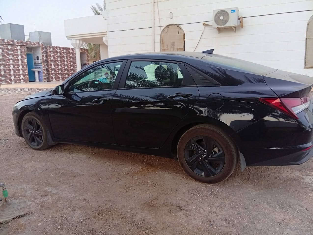 النترا للبيع موديل ٢٠٢٣  وارد امريكي بدون حادث فول مواصفات حساسات أمامية وخلفية وجانبيه رقم انبار معوقين السعر  ١٥٥ ورقه وبيه مجال للاستفسار الاتصال على  ***********
