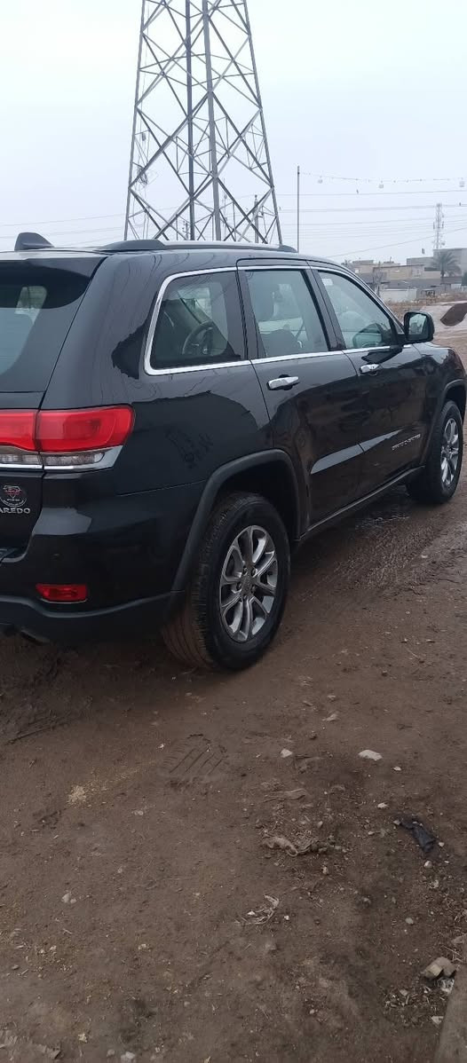 السلام عليكم
جيب لاريدو 2015 فول مواصفات فتحه بصمه حساسات شاشه مثبت سرعه كشنات تدفئه كهربائية تخم تاير جديد كير ومكينه مكفولات . حادثها مرفق مع السونار 

السعر 190$ وبيها مجال 
*********** -***********

الموقع السياره مجمع بسماية
