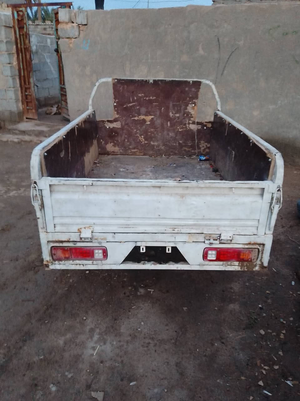 السلام عليكم ستوته البيع مديل 13 اوراق أصولي محرك 25مفتوح مكان شطره بني زيد بمليون 100 وبيها مجال 
***********
