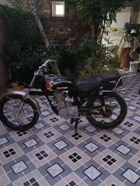 شباب دراجه البيع مديل 14 ارشه خاص مامتواجد عل هاذه رقم 07763159651