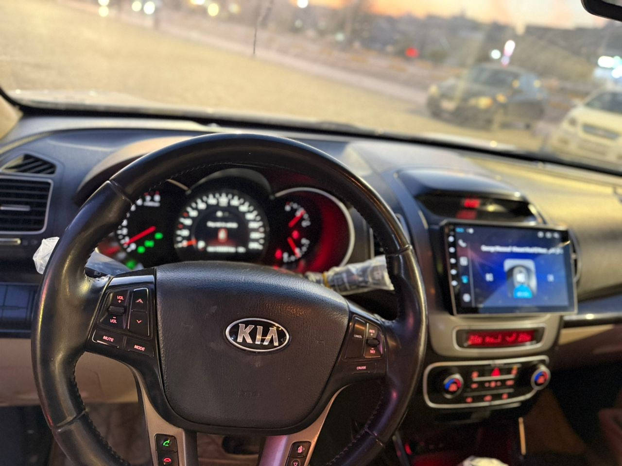 للبيع كيا سورنتوو 2015
خليجيه مكفوله منل ضربه والصبغ  

السياره كولش جديده وجاهزه من كولشي

محرك4 سلندر 2400دوش 

بصمة 

تبريد 3 قطع منفصل

كشنات  بيجي  (7 راكب) 

بردات جانبيه اصليه

داخل صاج ملكي 

دركه صاج مع خياط تغليف ايضاً

تحكمات ستيرن جهتين حاكيه اتصال بلوتوث

حساس امامي خلفي 

شاشه كبيره لمسس مع كامره ايضاً

ويل كب حجم 19 بلادي مع تخم تاير جديد

حاجب لايت 

السعر 171ورقه وبيه مجال

مكاني كربلاء 

***********

***********
