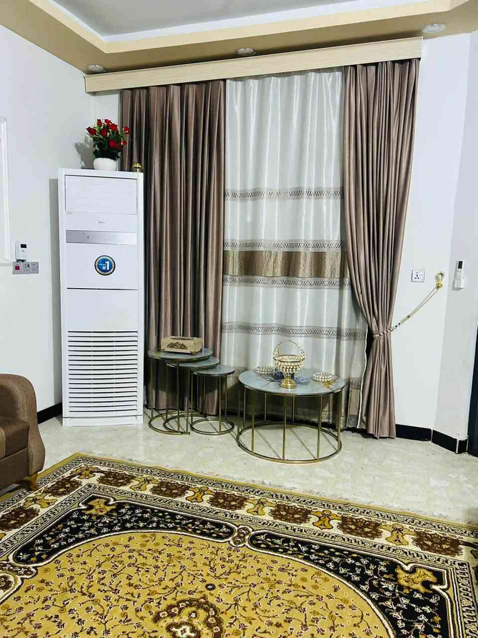 السلام عليكم
دار طابو ملك صرف بتصنيع مساحه ٢٠٠م بناء حديث رفت بناء طابوك اربع غرف نوم صاله ستقبال مطبخ ترك طرمه حديقه قريب ع ليث ابو السيراميك قريب ع الشارع العام السعر ٢٦٥وبي مجال بسيط للاستفسار ***********
الموقع المدائن سلمان باك منطقة التصنيع
