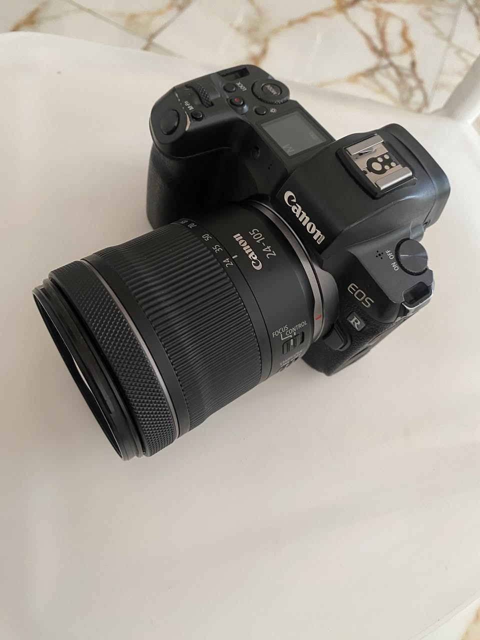 📸 للبيع
Canon EOS R + RF 24-105mm

كاميرا بحالة ممتازة جداً، مستخدمة بعناية وجاهزة للعمل مباشرة.

📦 محتويات العرض:

✅ Canon EOS R Body

✅ Canon RF 24-105mm Lens

✅ بطاريتان

✅ الشاحن الأصلي

✅ غطاء العدسة الأصلي

✅ الكارتون الأصلي

✨ كاميرا Full Frame احترافية

✨ مناسبة للتصوير الفوتوغرافي والفيديو

✨ نظيفة وخالية من المشاكل

💰 السعر: خاص

📩 للاستفسار:

***********

الجادين فقط
