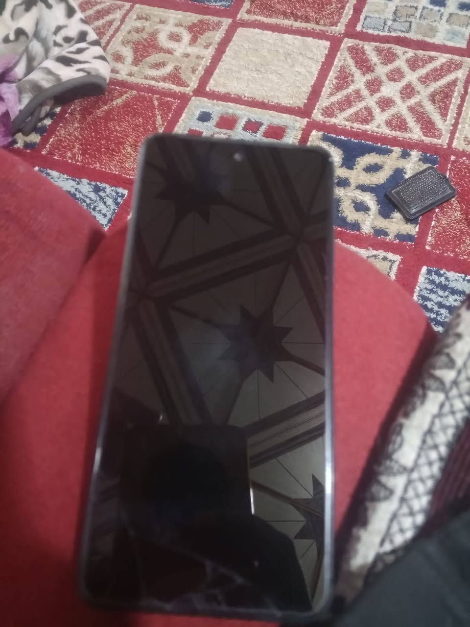 جهاز البيع مستعجل عله بيعه هذه رقمي *********** مكاني كوفه شارع معمل بي كسر بل شاشه بس مامثر عله شاشه لمسه حلوه
