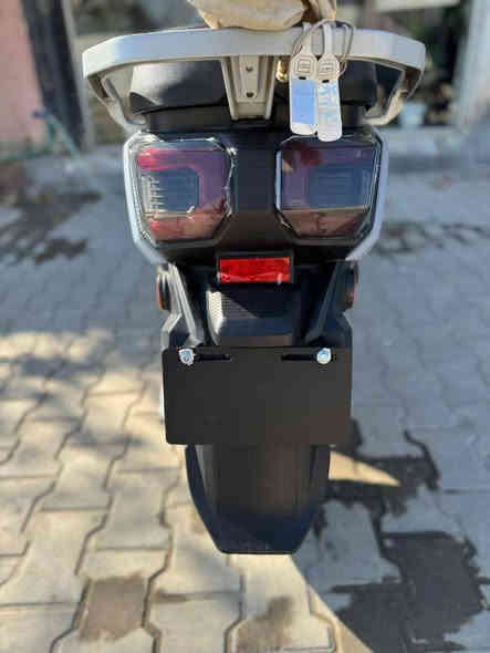 السلام عليكم 🌹
للبيع دراجه شحن بطاريات حجم كبير دراجه مابيها أي نقص نظافة فول على وضع الشركة  ♥️

السعر 750.000  ألف
قضاء المحاويل 
للتواصل ***********
