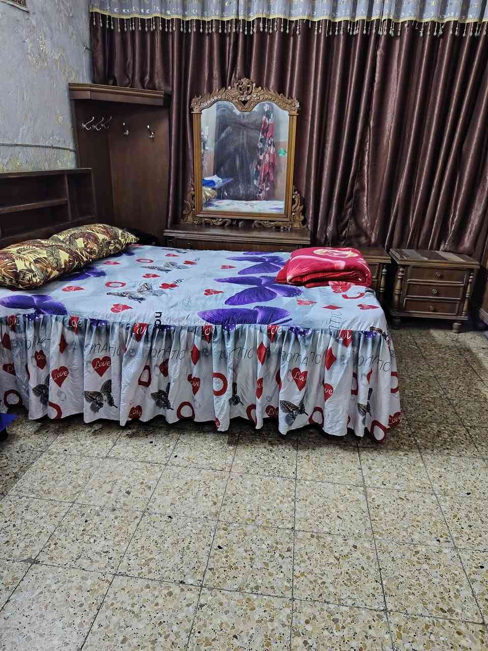 غرفة نوم مستعمله للبيع
بوفية للبيع
قيم واشتري موجود على الخاص


**إذا كنت صاحب هذا الإعلان وتريد حذفه لأي سبب، رجاءا أرسل رسالة إلى الدعم الفني**