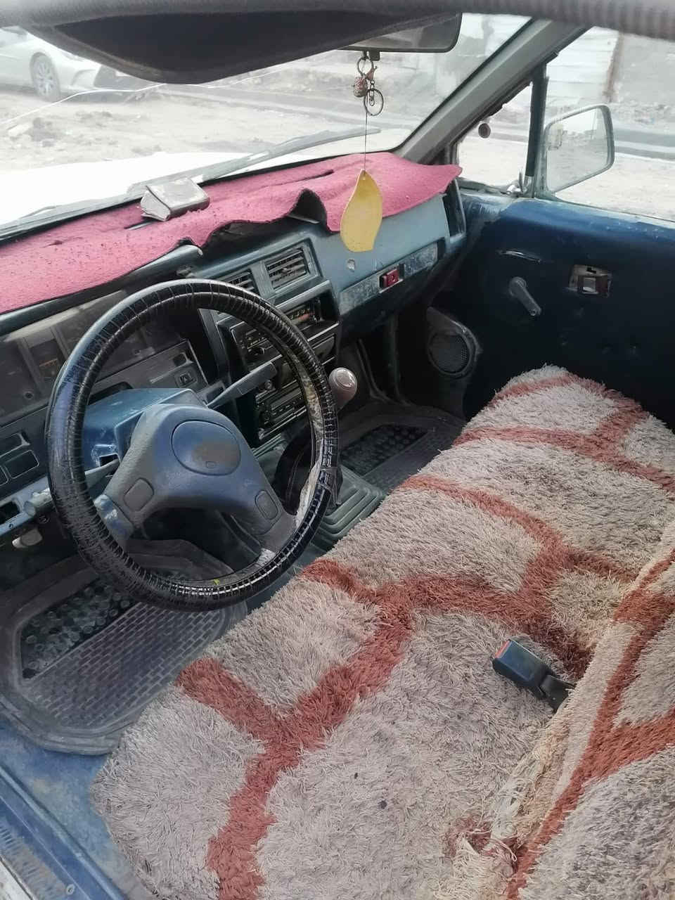 السلام عليكم ورحمة الله وبركاته
سياره بيك اب موديل 88 سيارة  خير من الله

  كير محرك اكسل سياره رقم جديد بغداد وبأسمي تحويل مباشر  السعر 28 رقم بي واتساب ***********
