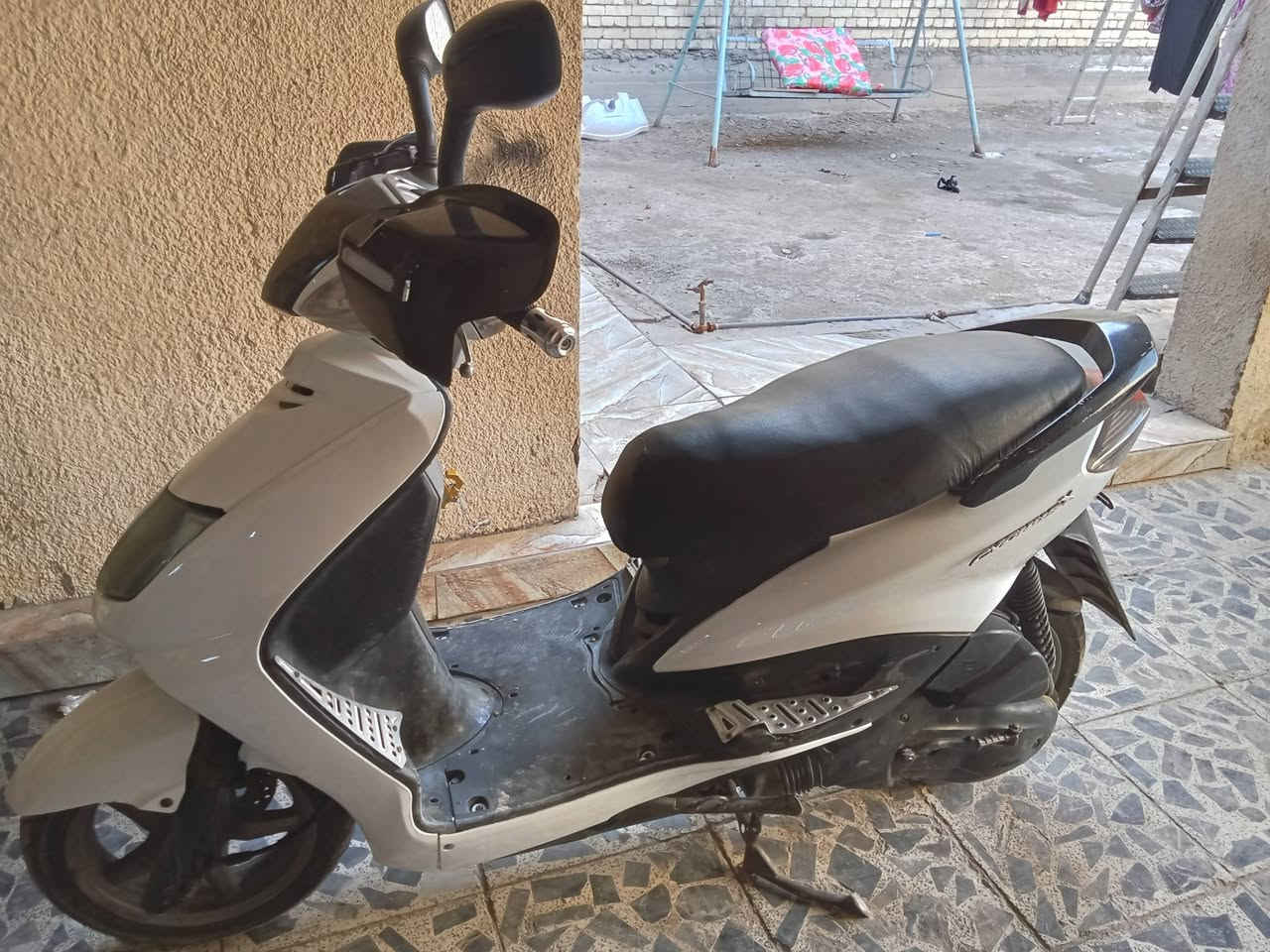 السلام عليكم سكنس نثيه 140 دراجه كامله من كلشي اي نقص مابيه رايدة 700 مكاني البلديات ***********
