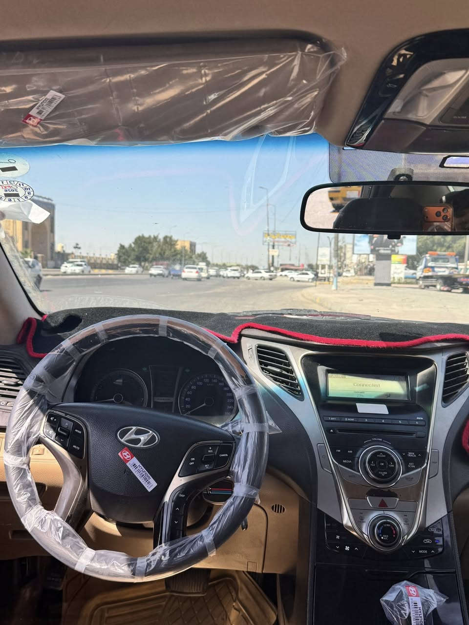 السلام عليكم أزيزه للبيع موديل 2012 سياره كلش حلوه معنى كلمه سياره رقم اربيل تحويل ثاني يوم سياره كفاله عامه بس بيه تحجه بل جاملخ خلفيه فقط سياره  كفاله عامه من كلشي مكان سياره نجف رقم ***********  سعره ١٣٠ وبيه مجال
