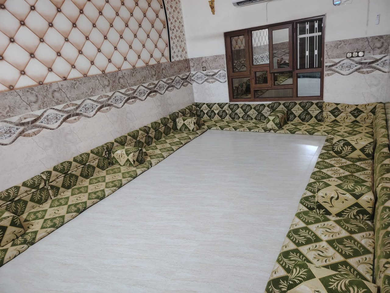 طخم ارضي للبيع السعر 75الف وبي مجال قليل
***********
***********
