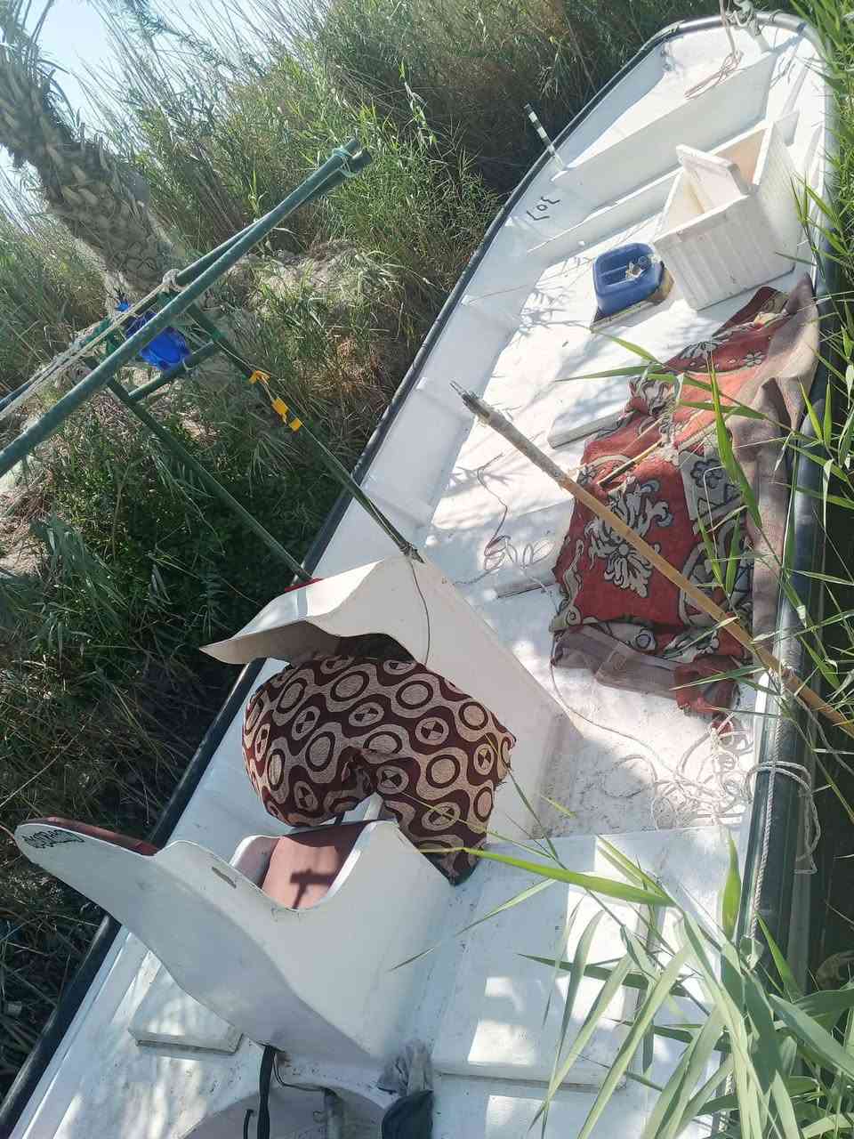السلام عليكم زورق اوشار جديد مع مكينة ايتك 300
للستفسار ***********
