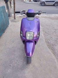 ماكس بوليس دراجه مقفوله كلها بلاديه للبيع السعر 700 وبيها مجال او مراو...