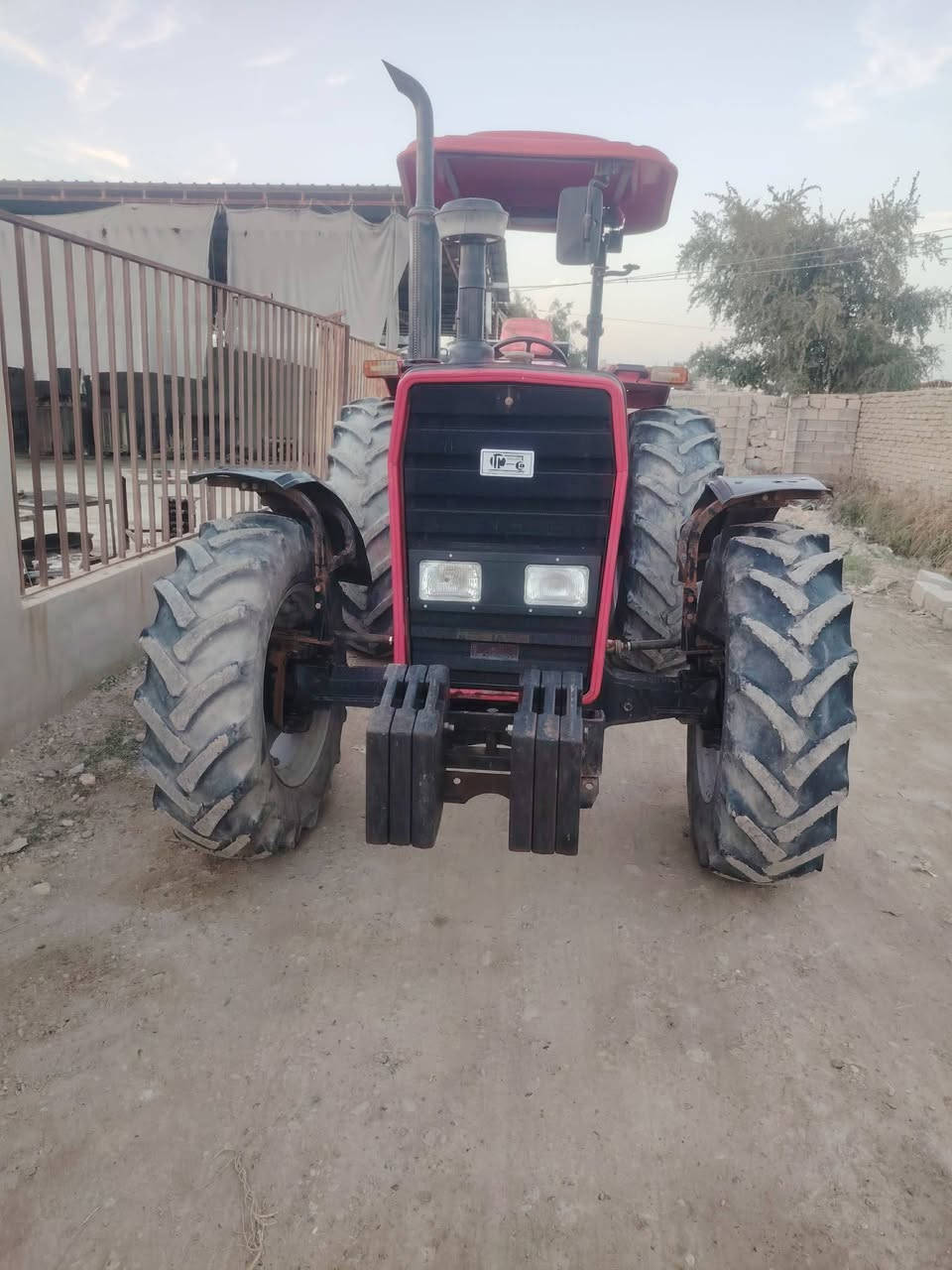 للبيع فوركسن موديل 22 السعر 115وبيه مجال المكان ***********سامراء خوان مكلف بلنشر الاتصال على  رقم
