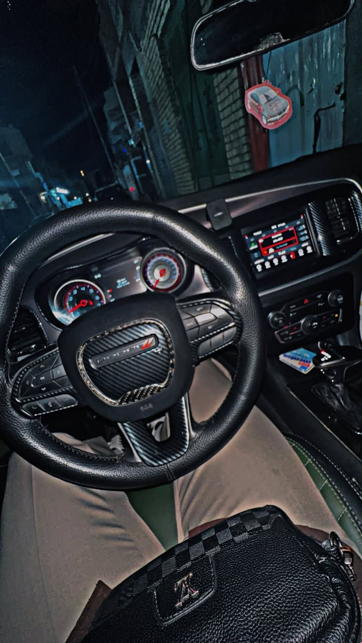 بسم الله ما اشاء الله
للبيع فقط 
دوج جارجر 2019 sxt v6 وارد خليجي
لون مميز زيتوني
رقم بغداد سنوية باسمي الرقم الجديد تحويل ثاني يوم
ماشيه 120 كيلو
الحادث صبغ جاملغ خلف الراكب
وبارد جاملغ السائق ضربه خفيفه
السونار موجود  
بدون ايرباك شاصي ولغود كفالة
دوشمة وحدادية وتبريد وتايرات جديد
مواصفات sxt معروفة
السيارة جاهزة ما بيها اي نقص وكلش معتني بيها من بانزين وزيت

رايدها ب 257 بيها مجال كلش بسيط 
مكاني بغداد الدورة
***********
