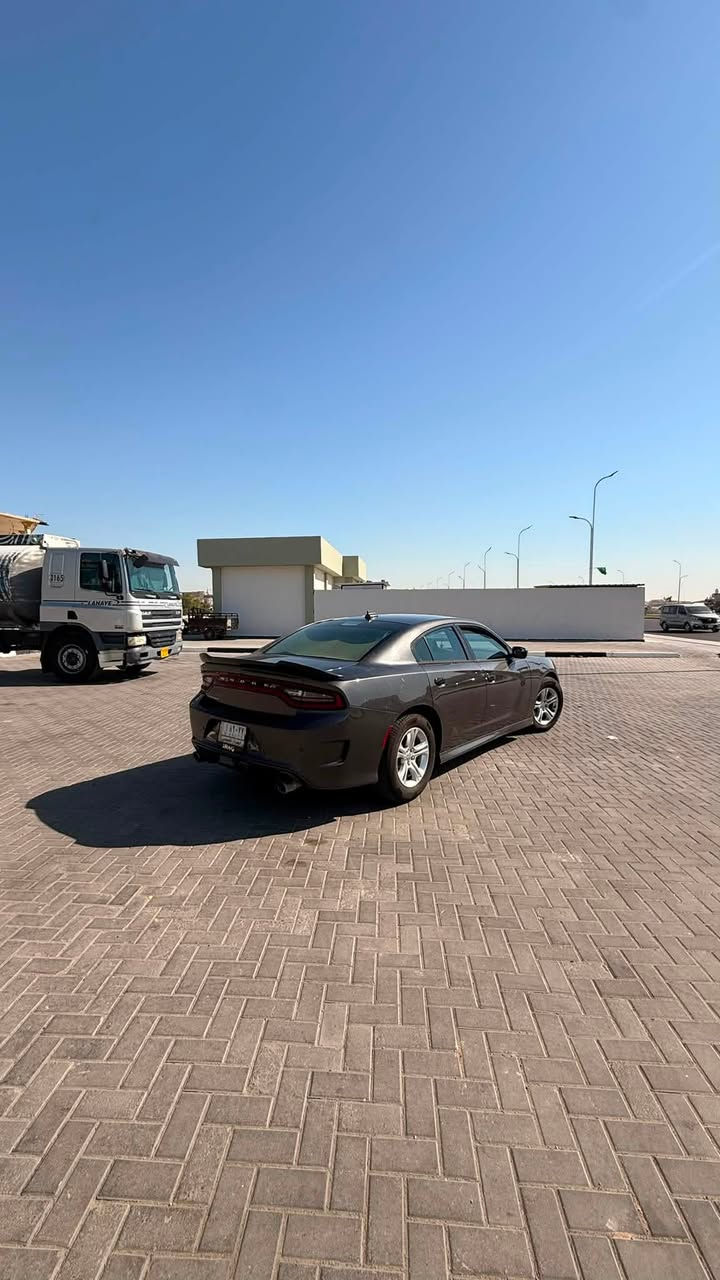 جارجر مديل20للبيع بيهه ضربه جاملغ وباب +قطع صبغ 3سياره مال بيت مو مال خط كلش نضيفه حديديه خلفيه اماميه جديده تبريد ثلج مكينه كير كفاله كلش نضيفه السعر 175  
تواصل ***********
