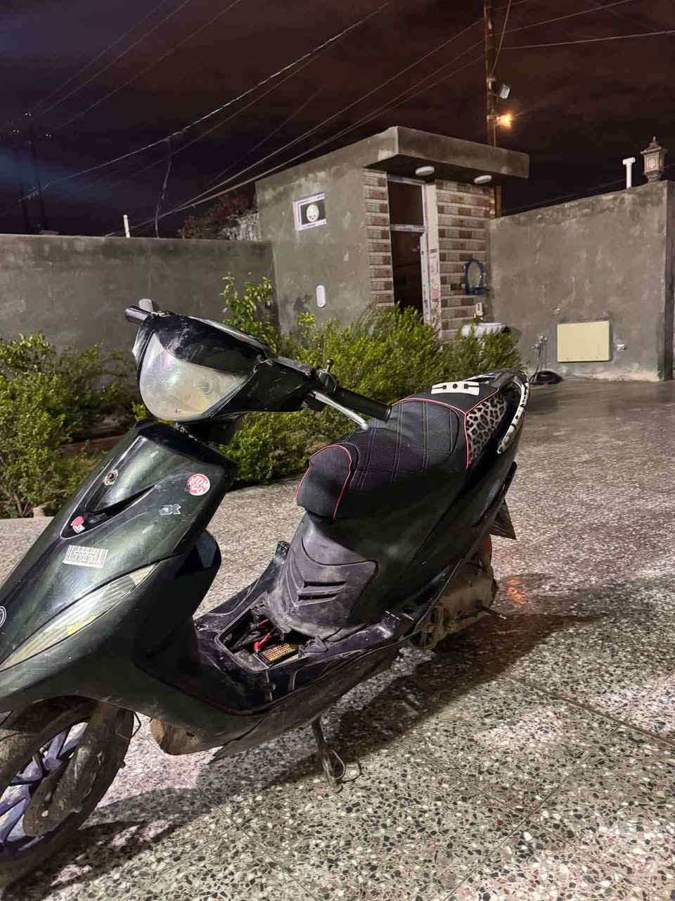 سلام عليكم شباب دراجه ماكس لبيع سعر 350وبيهه مجال قليل بوشه ٤٩ صلف وهند شغاله رقم صاحبه ***********
