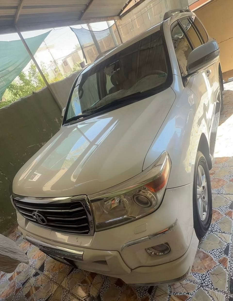 لاندكروز 2013 بريم فول مكفول بشرط
سعر 340
مكان ديالى 
***********
