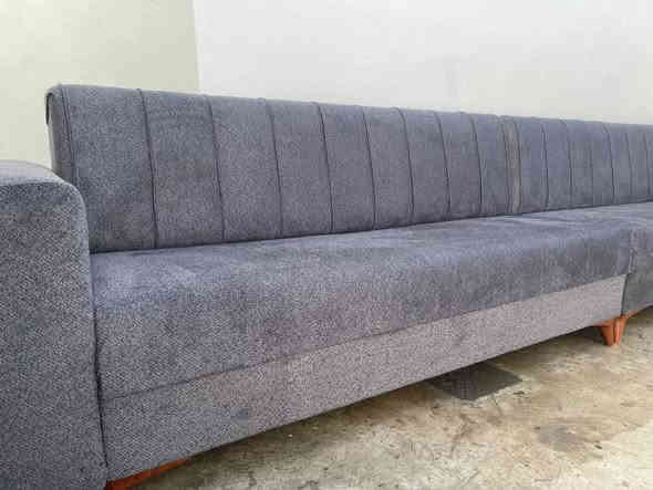 ئــەم قـــەنەفە بــۆ فرۆشتن 🫸🏻
لـــۆک لــۆکـــە 👍 ٤ متــرە 
قوماش خـــاولی عەسڵیە
مـــاڵەکە لـــۆکـــە رێکـــ بێ بــــاریـــکـــەو بیوە یسفەنجی ٨ سانتیم😏🤝
قفلی ١٦٥ هەزارە فلسی کەمی نیییە
کێ زوو هـــات ماڵیەتی 
ماڵ بۆ کەس دانانەم
***********
