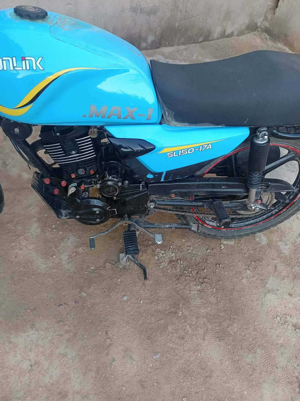 سلام عليكم مرخست لمدير لكروب دراجه دايون سعر 750 وبيه مجال لمكان بابل ايم تقاطع شريفه
***********
